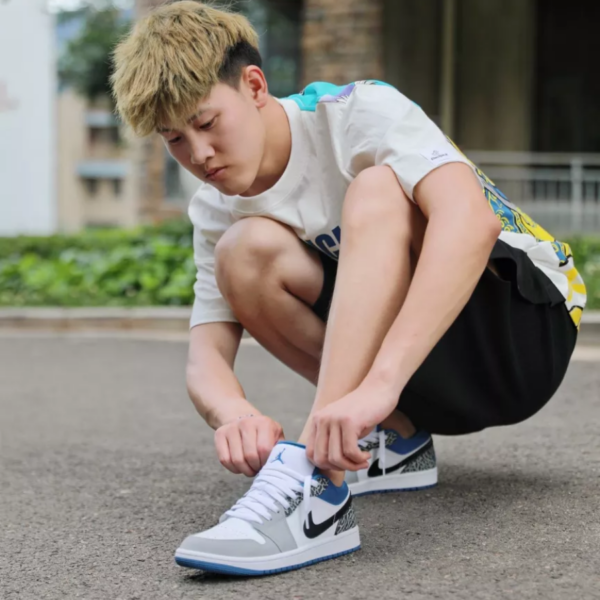 Giày Nike Air Jordan 1 Low SE 'True Blue' DM1199-140 - Ảnh 4