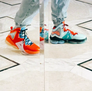 Alternative view of Giày Nike LeBron 19 'The Map' DQ7548-600