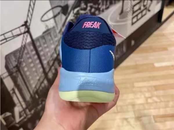 Giày Nike Freak 4 EP 'Dark Marina Blue Pink' DO9678-400 - Ảnh 6