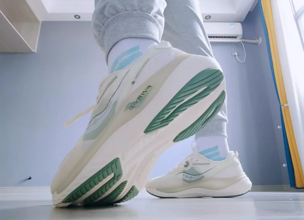 Giày Saucony Phoenix Inferno 'White Green' S28184-1 - Ảnh 4