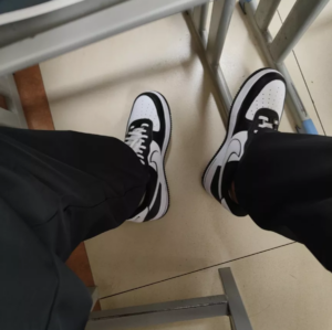 Alternative view of Giày Nike Air Force 1 Low '07 LV8 'Panda' DX3115-100