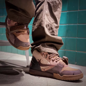 Alternative view of Giày Nike Air Trainer 1 Travis Scott 'Wheat' DR7515-200