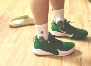 Alternative view of Giày Nike Mamba Focus TB 'Gorge Green' AT1214-300