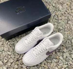 Alternative view of Giày Nike Air Force 1 Low 'White Gold Glitter Swoosh' DH4407-101