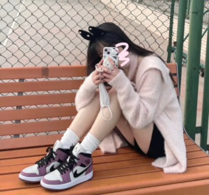 Alternative view of Giày Nike Wmns Air Jordan 1 Mid SE 'Berry Pink' DC7267-500