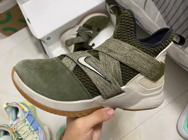 Giày Nike LeBron Solder 12 EP 'Olive' AO4053-300 - Ảnh 4