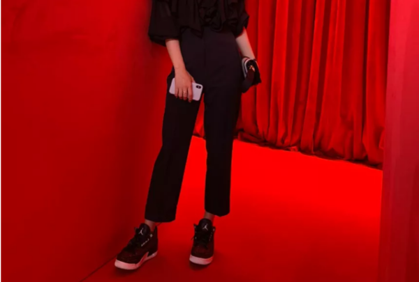 Giày Nike Anna Wintour x Wmns Air Jordan 3 Retro 'University Red' BQ3195-601 - Ảnh 3