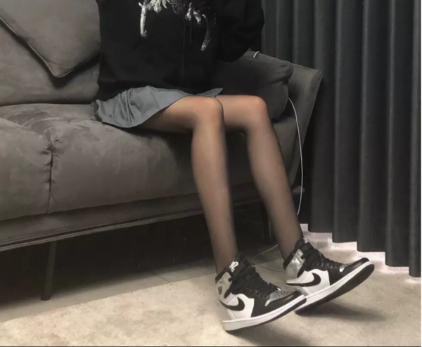 Giày Nike Wmns Air Jordan 1 High OG 'Silver Toe' CD0461-001 - Ảnh 2