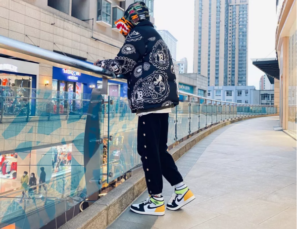 Giày Nike Air Jordan 1 Retro High OG 'Volt Gold' 555088-118 - Ảnh 4