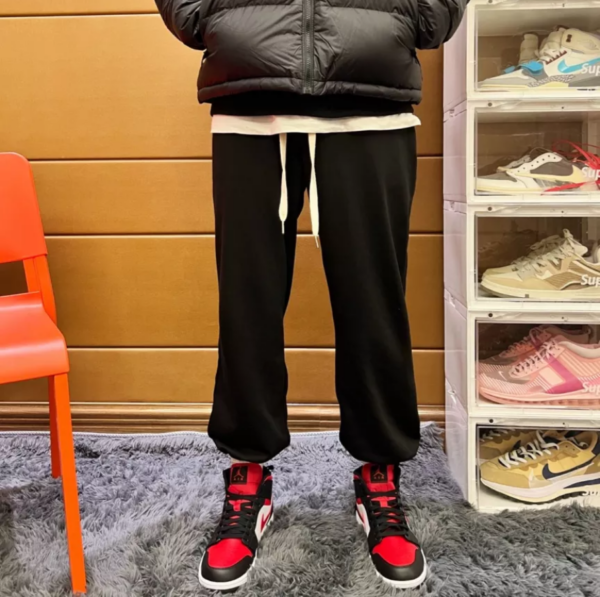 Giày Nike Air Jordan 1 Mid 'Bred Toe' 554724-079 - Ảnh 4