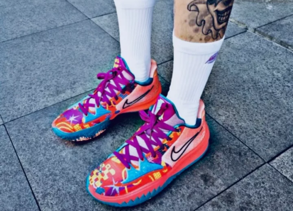 Giày Nike Kyrie Low 4 '1 World 1 People' CW3985-600 - Ảnh 4