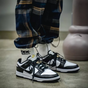 Alternative view of Giày Nike Dunk Low Retro SE 'World Champs Black White' DR9511-100