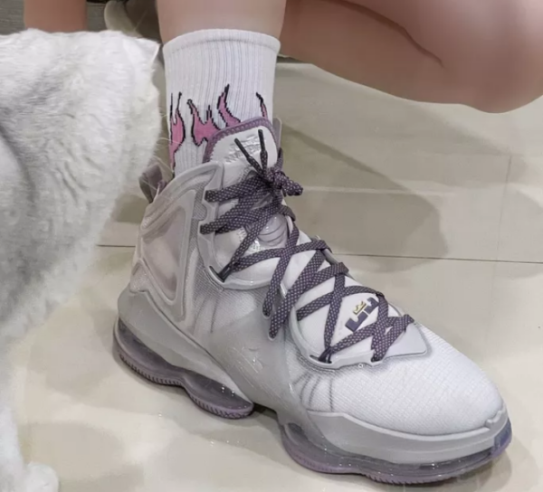 Giay Nike Lebron 19 'Strive For Greatness' DC9340-004