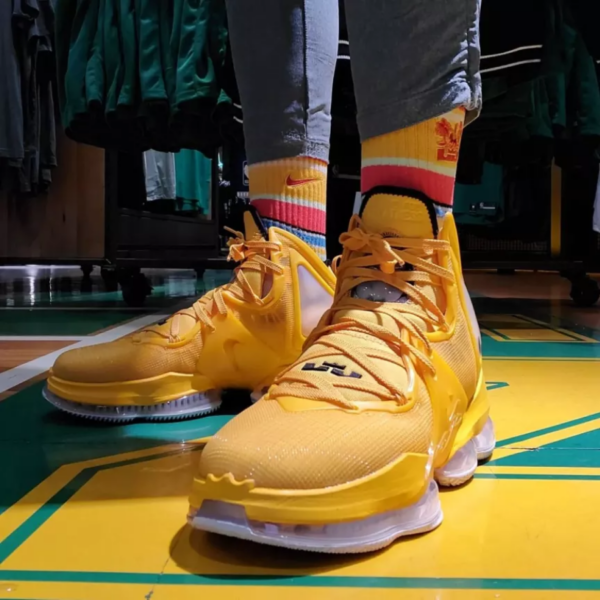 Giày Nike LeBron 19 Hard Hat 'Yellow' CZ0203-700 - Ảnh 4