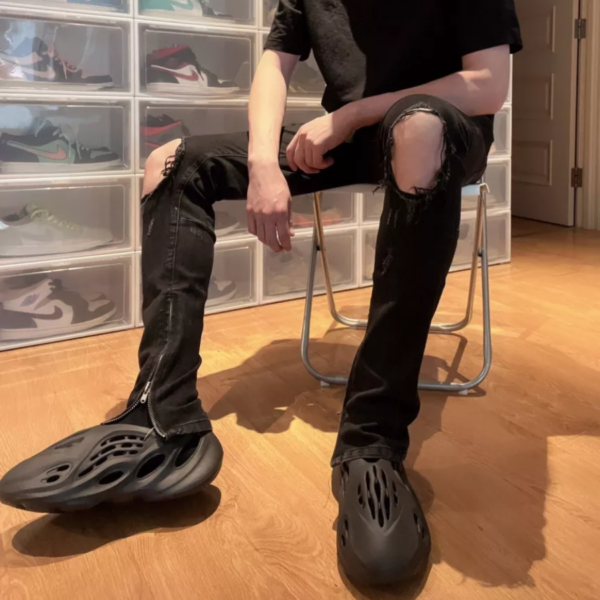 Dép Adidas Yeezy Foam RNR Onyx 'Black' HP8739 - Ảnh 6