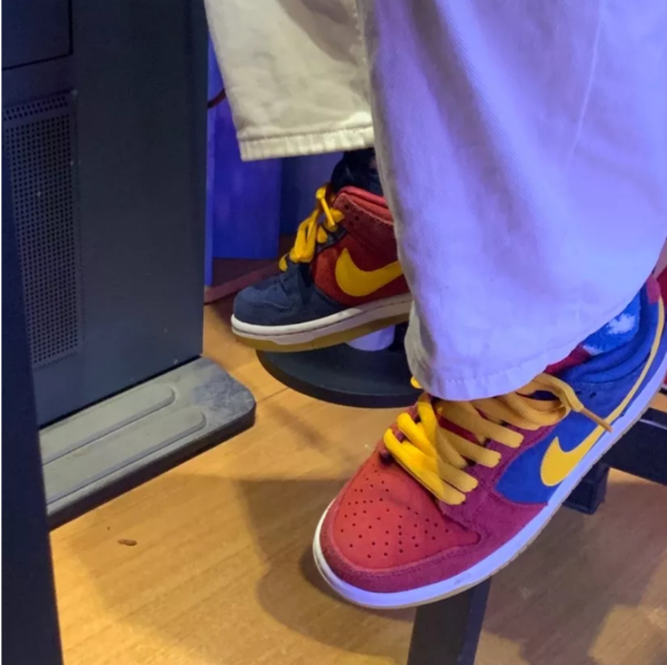 Giày Nike Dunk Low SB 'Catalonia' DJ0606-400 - Ảnh 3