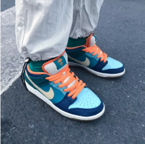 Giay Nike Dunk SB Low 'MIA Skate Shop' 504750-474