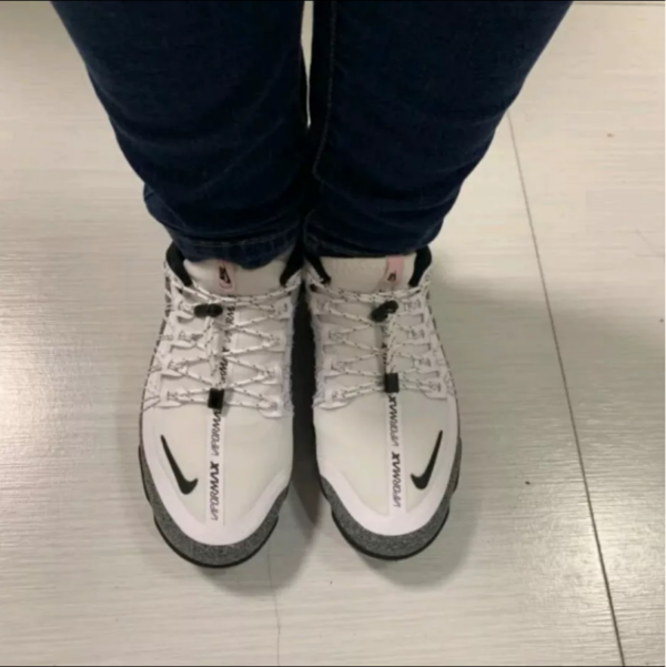 Giày Nike Wmns Air VaporMax Run Utility 'White Black' AQ8811-101 - Ảnh 4