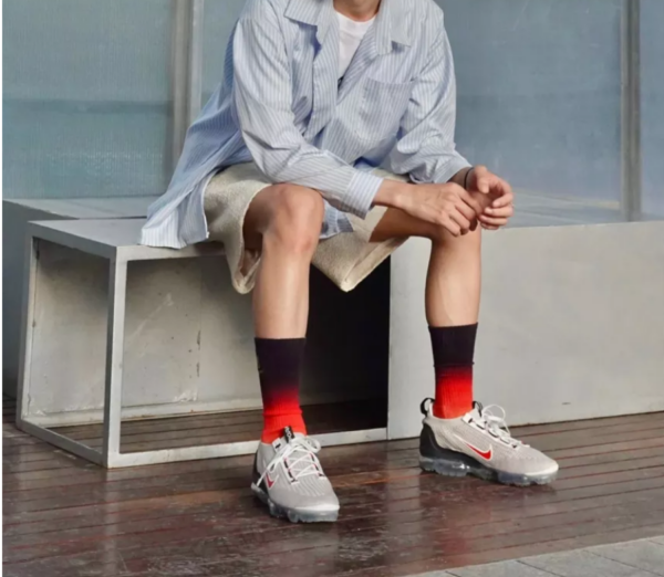 Giày Nike Air Vapormax 2021 Flyknit 'Light Bone University Red' DH4085-003 - Ảnh 2