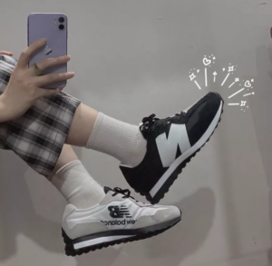 Alternative view of Giày New Balance 327 Big Kid 'Collective Black' GS327BW1