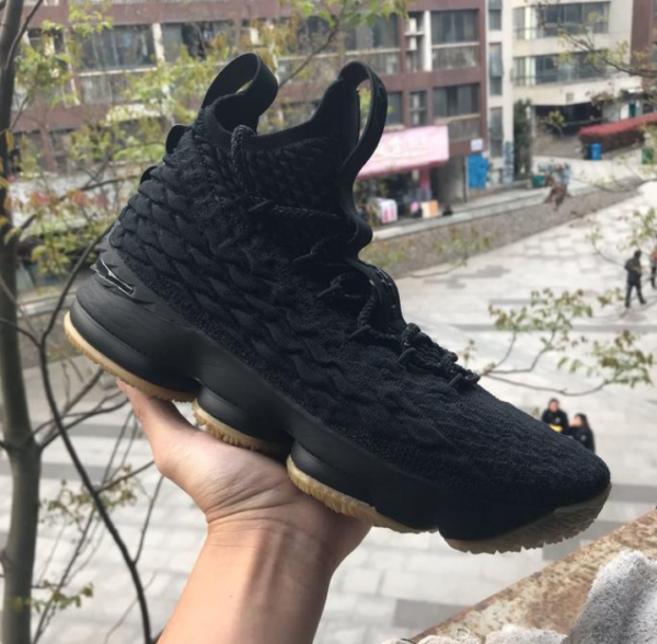 Giày Nike LeBron 15 'Black Gum' 897648-001 - Ảnh 5