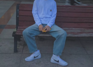 Alternative view of Giày Nike Blazer Mid '77 Vintage 'Brushstroke Swoosh' DC4838-100