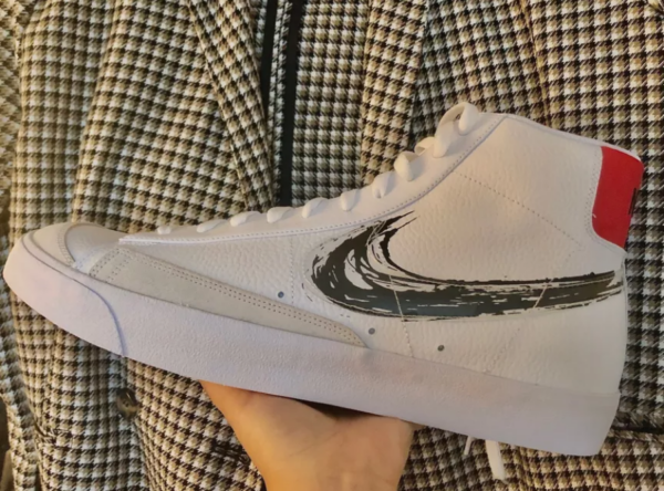 Giày Nike Blazer Mid '77 Vintage 'Brushstroke Swoosh' DC4838-100 - Ảnh 3