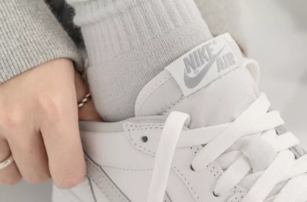 Giày Nike Air Jordan 1 Retro Low OG GS 'Neutral Grey' 2021 CZ0858-100 - Ảnh 4