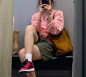 Alternative view of Giày Nike Air Jordan 1 Low 'Reverse Bred' 553558-605