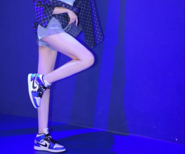 Giày Nike Wmns Air Jordan 1 Mid 'Sisterhood' CV0152-401 - Ảnh 7