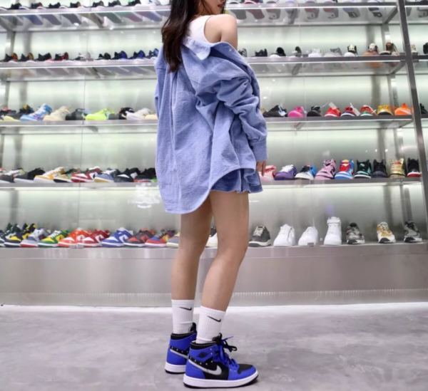 Giày Nike Wmns Air Jordan 1 Mid 'Sisterhood' CV0152-401 - Ảnh 3