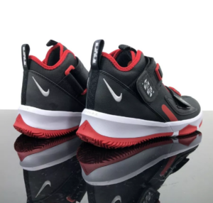 Alternative view of Giày Nike LeBron Soldier 13 GS 'Bred' AR7585-003