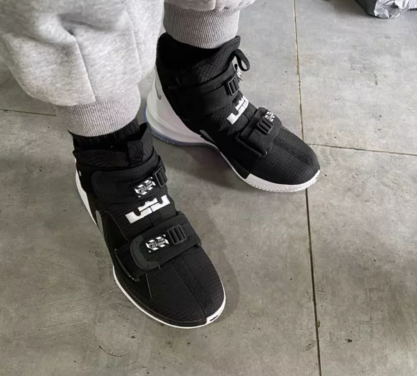 Giày Nike LeBron Soldier 13 SFG TB 'Black White' CN9809-002 - Ảnh 4