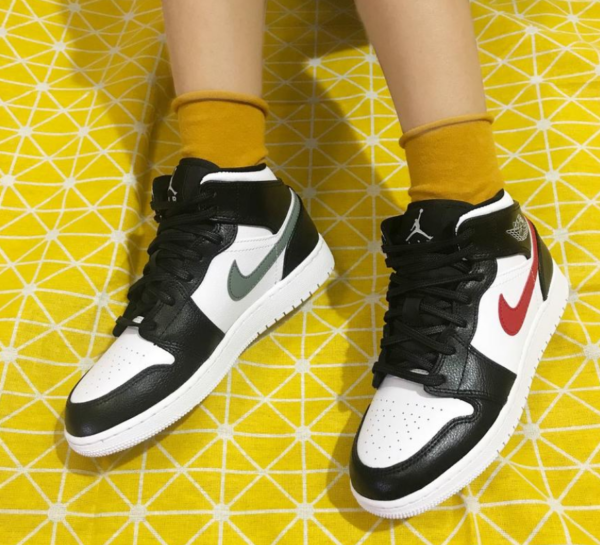 Giày Nike Air Jordan 1 Retro Mid GS 'Multicolor Swoosh' 554725-052 - Ảnh 4