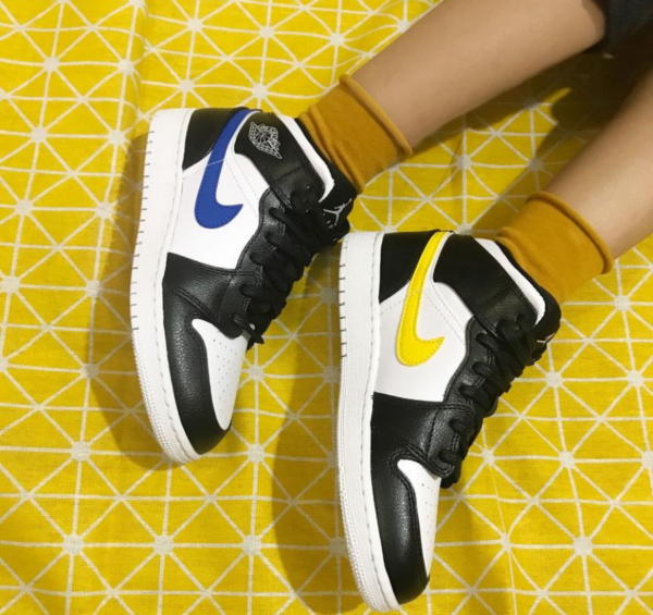 Giày Nike Air Jordan 1 Retro Mid GS 'Multicolor Swoosh' 554725-052 - Ảnh 3