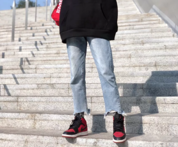 Giày Nike Air Jordan 1 Mid 'Reverse Banned' 554724-610 - Ảnh 7