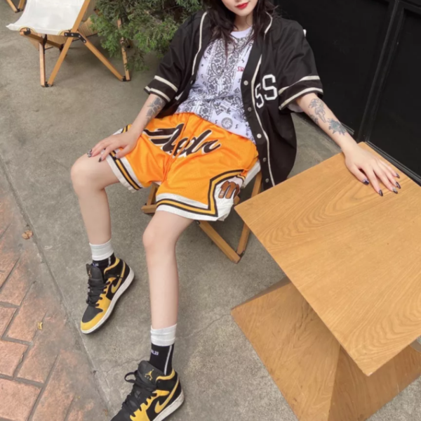 Giày Nike Air Jordan 1 Retro Mid GS 'Reverse New Love' 554725-071 - Ảnh 9
