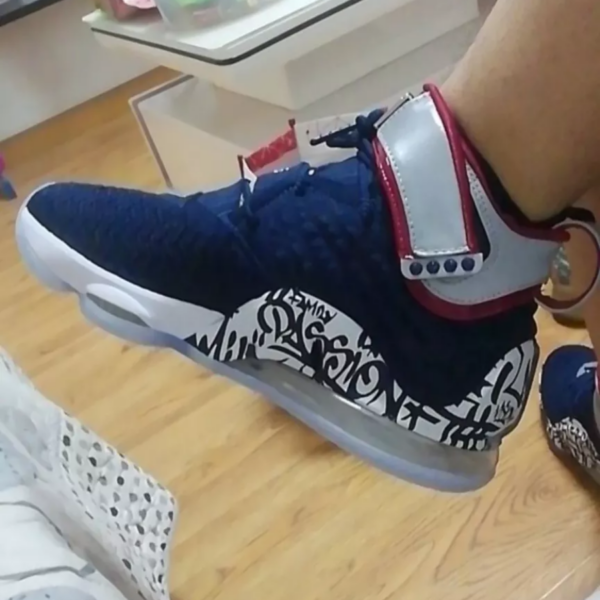 Giày Nike LeBron 17 'LeBron 4 Cold Blue Graffiti' CT6047-400 - Ảnh 3