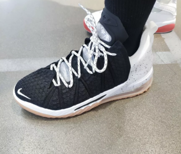 Giày Nike LeBron 18 EP 'Black White Gum' CQ9284-007 - Ảnh 4