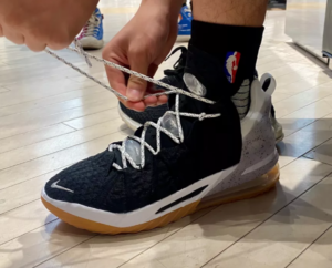 Alternative view of Giày Nike LeBron 18 EP 'Black White Gum' CQ9284-007