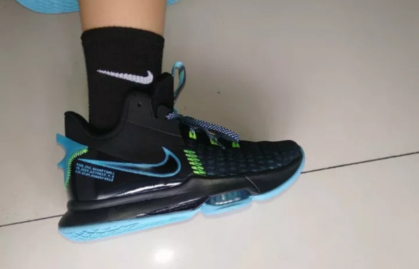 Giày Nike LeBron Witness 5 EP 'Black Light Blue Fury' CQ9381-004 - Ảnh 7
