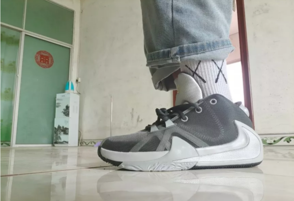 Giày Nike Zoom Freak 1 GS 'Smoke Grey' BQ5633-050 - Ảnh 9