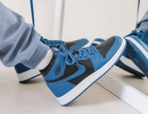 Giay Nike Air Jordan 1 Retro High OG GS 'Dark Marina Blue' 575441-404