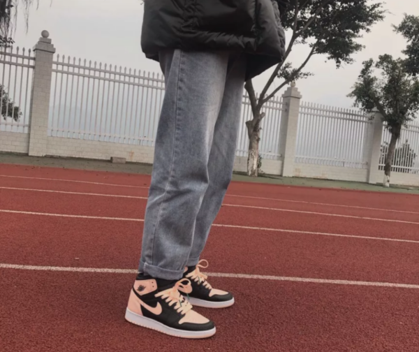 Giày Nike Air Jordan 1 Retro High OG GS 'Crimson Tint' 575441-081 - Ảnh 6