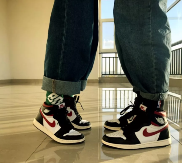 Giày Nike Air Jordan 1 Retro High OG GS 'Gym Red' 575441-061 - Ảnh 2