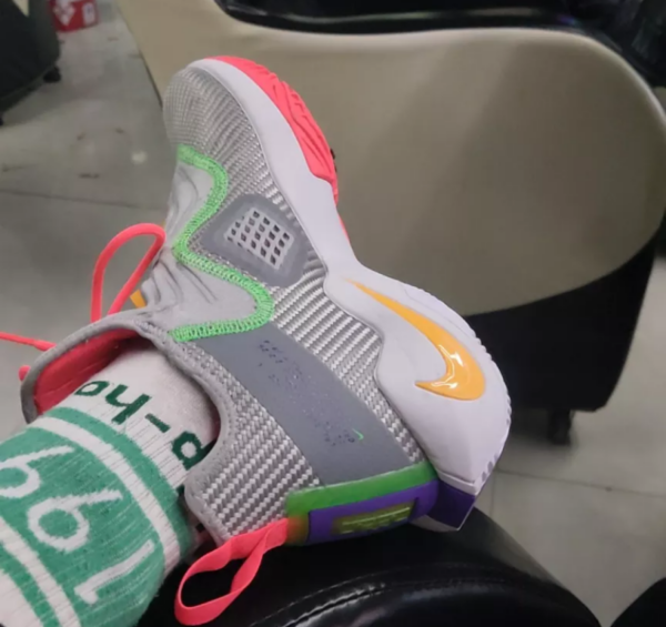 Giày Nike LeBron Soldier 14 EP 'Hare' CK6047-001 - Ảnh 4
