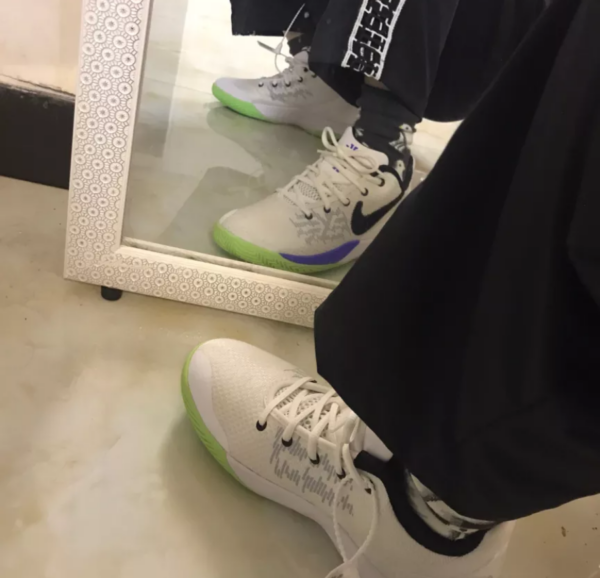 Giày Nike Kyrie Flytrap 2 GS 'White Lime Blast' AQ3412-153 - Ảnh 3