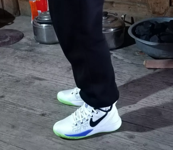 Giày Nike Kyrie Flytrap 2 GS 'White Lime Blast' AQ3412-153 - Ảnh 2