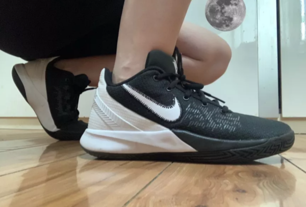 Giày Nike Kyrie Flytrap 2 GS 'Black White' AQ3412-001 - Ảnh 8