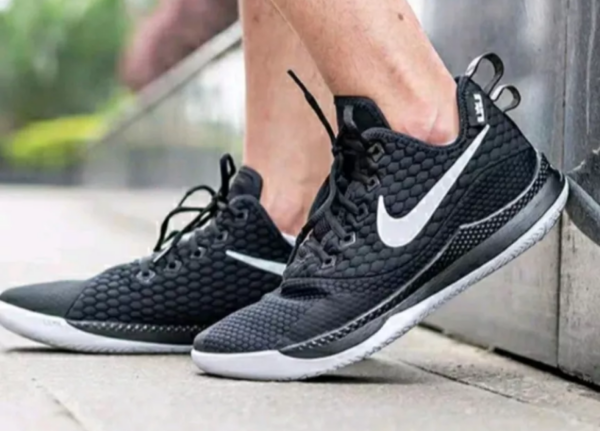 Giày Nike LeBron Witness 3 'Black White' AO4433-001 - Ảnh 3